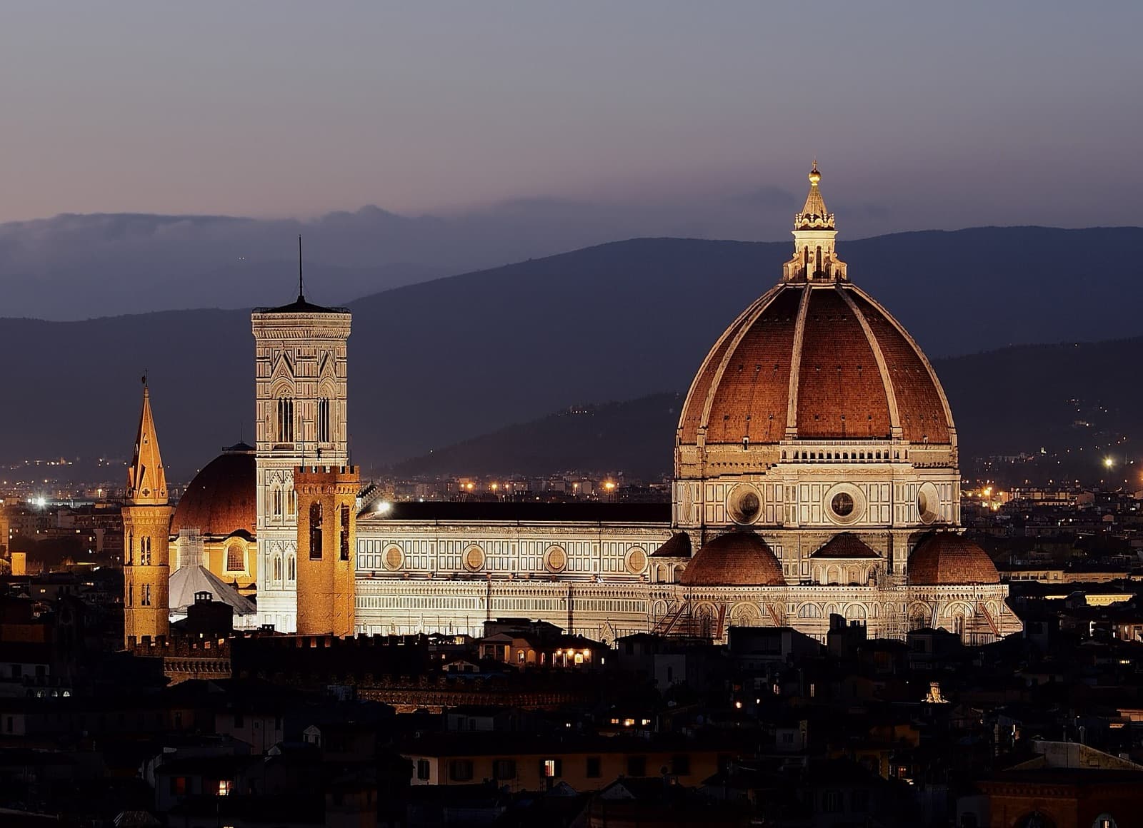 Florence Cathedral and its dome at dusk